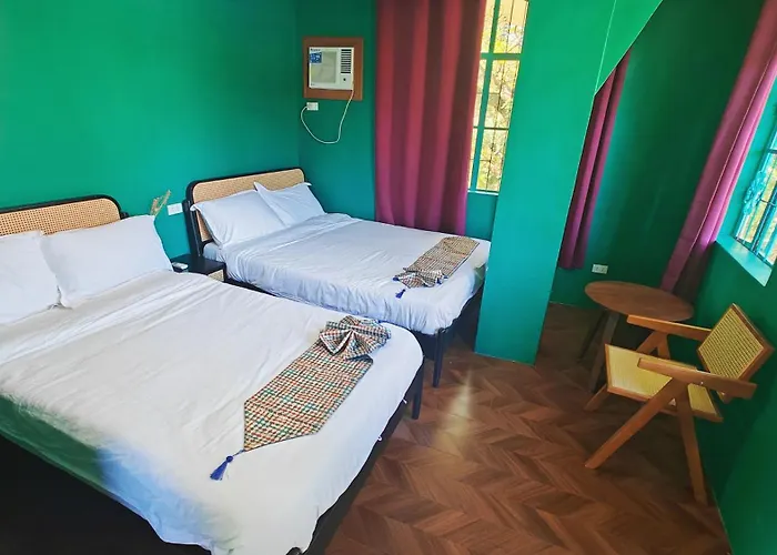 80 Bar Hostel